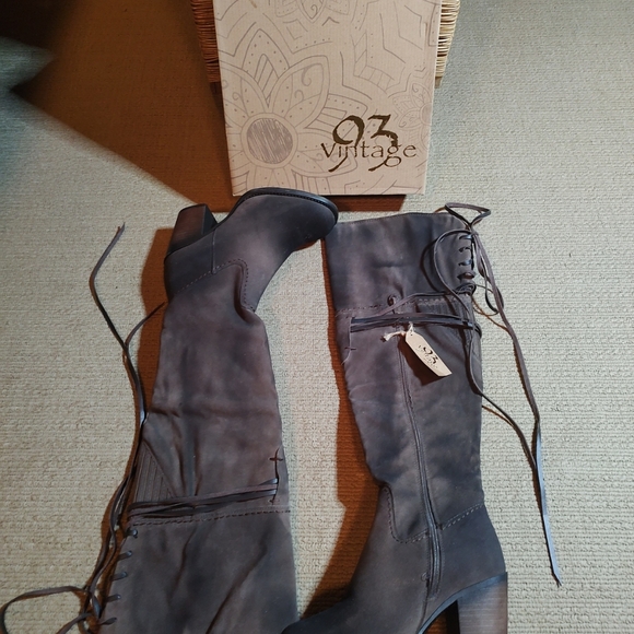 NIB Vintage 93 Brown "Suede" Lace Up Boots Size 8.5 - Picture 2 of 5